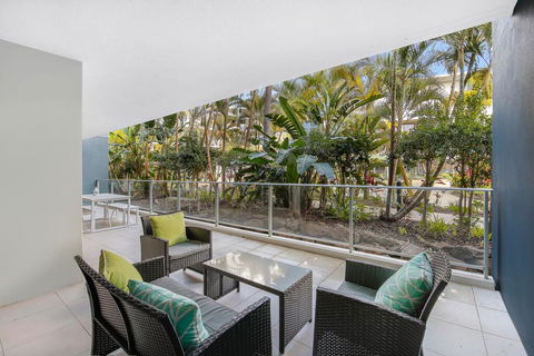 Azzura Greens Private Apartments - Accommodation Sunshine Coast 3