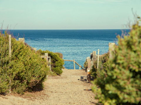 Back Beach Hideaway - Accommodation Sunshine Coast 3