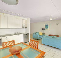 Baden 61 - Rainbow Shores Air conditioned Unit Walk To Beach Pool Tennis court