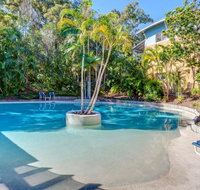 Baden 74 - Rainbow Shores Top Floor Air conditioned Unit Walk To Beach