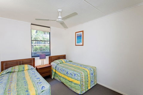 Baden 74 - Rainbow Shores, Top Floor, Air Conditioned Unit, Walk To Beach - Accommodation Sunshine Coast 1