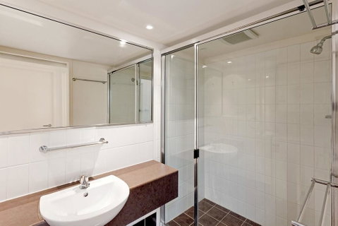 Baden 74 - Rainbow Shores, Top Floor, Air Conditioned Unit, Walk To Beach - Accommodation Sunshine Coast 2