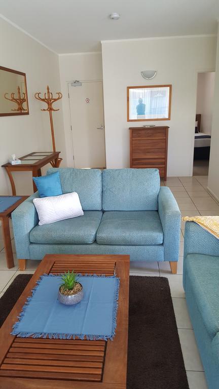 Baden 80 - Rainbow Shores, Air Conditioned Unit, Top Floor, Walk To Beach - Accommodation Sunshine Coast 3