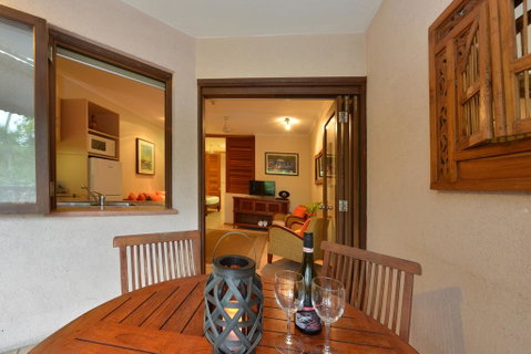 Bale 19 @ Hibiscus - Accommodation Sunshine Coast 3