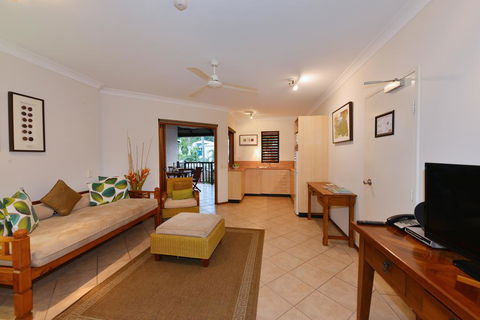 Balinese Style Apartment - Accommodation Sunshine Coast 2