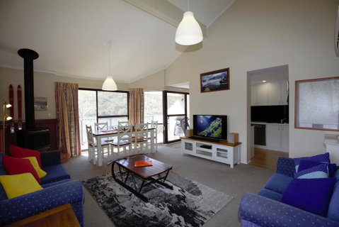 Banksia 2/35 Townsend Street - Accommodation Sunshine Coast 1