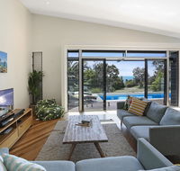Barefoot Bungalow - Castaways Beach - Accommodation Sunshine Coast