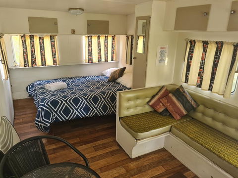 Bateman Bay Holiday Park & Batemans Bay YHA - Accommodation Sunshine Coast 0