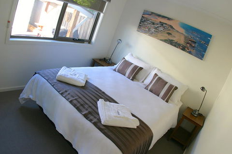 Bay Of Islands Apartments - Accommodation Sunshine Coast 2