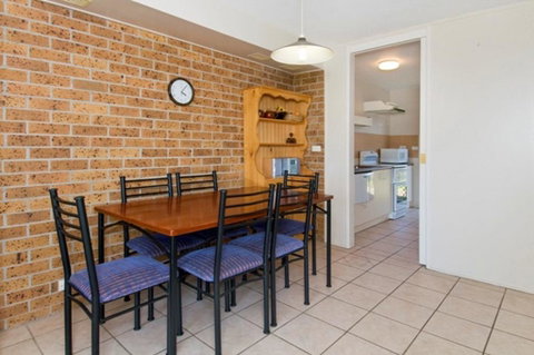Bay Park Gardens 30 1 Warlters Street - Accommodation Sunshine Coast 2