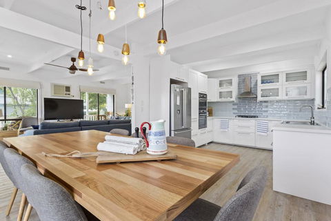 BAYSHORE - DROMANA - Accommodation Sunshine Coast 1