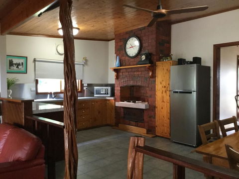Bayview Boathouse - Accommodation Sunshine Coast 2