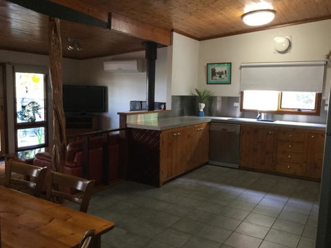 Bayview Boathouse - Accommodation Sunshine Coast 3