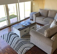 Bayview no 1 - Next to the Beach - Accommodation Sunshine Coast