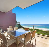 Beach and Ocean Front Penthouse with Wifi and Parking - Accommodation Sunshine Coast