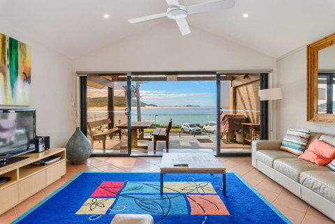 Beach Duplex 72b Marine Dr - Fingal Bay - Accommodation Sunshine Coast 3
