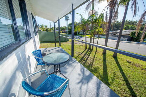 Beach House On James Patterson - Accommodation Sunshine Coast 0