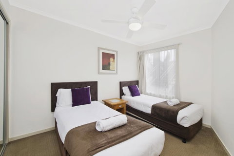 Beach Resort Apartment - Accommodation Sunshine Coast 3