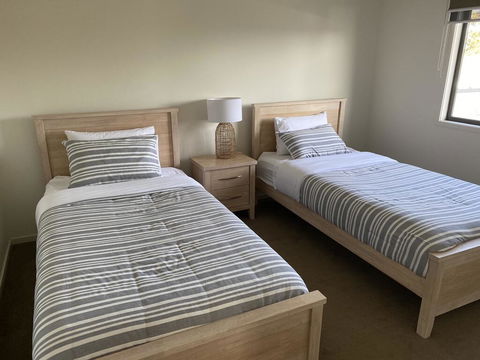 Beach Retreat Townhouse - Accommodation Sunshine Coast 2