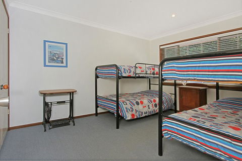 Beach Road 10 Mollymook - Accommodation Sunshine Coast 3
