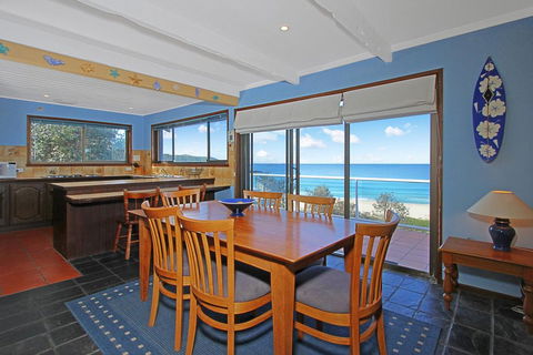 Beach Road 10 Mollymook - Accommodation Sunshine Coast 2
