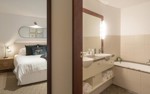 Beach Suites - Accommodation Sunshine Coast 1