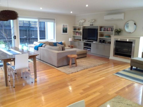 Beachcomber - Accommodation Sunshine Coast 1