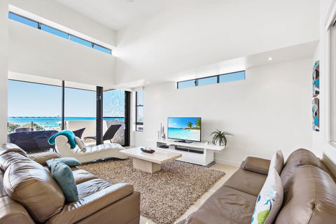 Beaches On Maroochy 1 Beach Parade - Accommodation Sunshine Coast 0