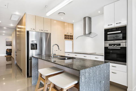 Beaches On Maroochy 1 Beach Parade - Accommodation Sunshine Coast 2