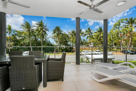 Beachfront Apartment With Ocean Views (4) - Accommodation Sunshine Coast 0