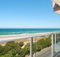 Beachfront Apt Main Beach - Accommodation Sunshine Coast