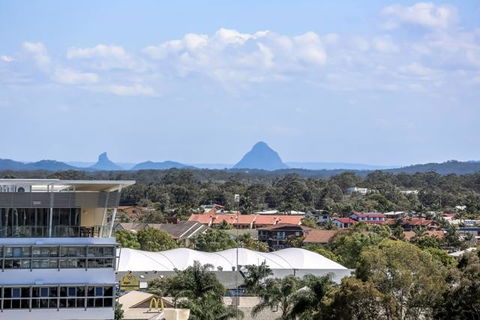 Beachfront Mooloolaba Apartment - Accommodation Sunshine Coast 2