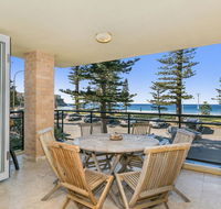 Beachfront on Golden Mile - Accommodation Sunshine Coast