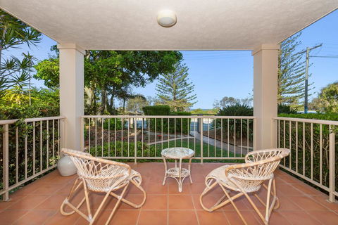 Beachfront On Marine - Accommodation Sunshine Coast 0