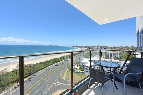 Beachfront Towers - Accommodation Sunshine Coast 1
