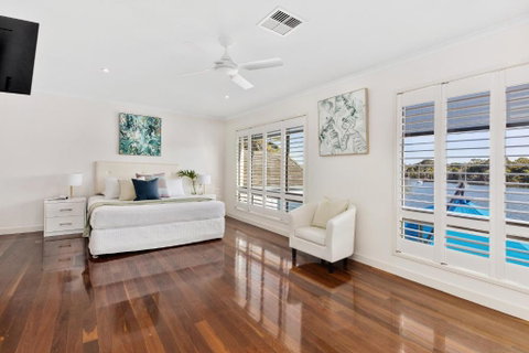 Riverfront With Jetty, Ideal For Families - Accommodation Sunshine Coast 2