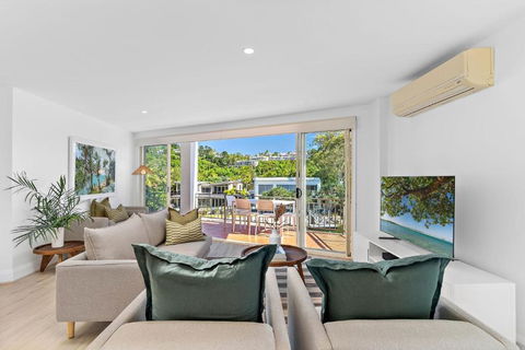 Riverfront 2 Bedroom Penthouse, Steps From Hastings Street - By Stay Noosa - Accommodation Sunshine Coast 1