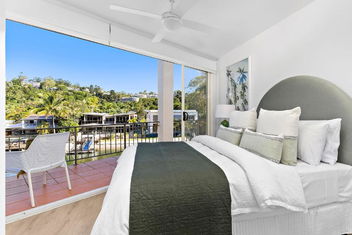 Riverfront 2 Bedroom Penthouse, Steps From Hastings Street - By Stay Noosa with Accommodation Sunshine Coast