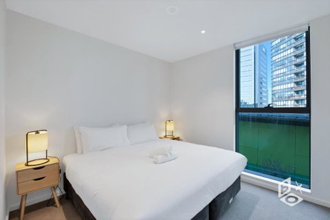 REST COLLECTION Apartments On Collins Docklands - Accommodation Sunshine Coast 2