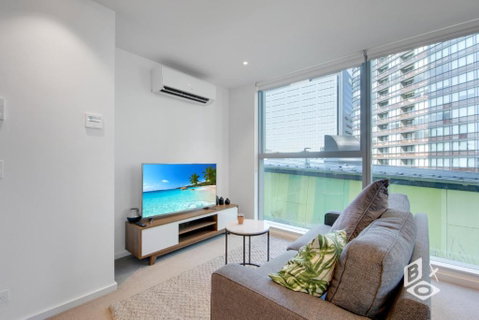 REST COLLECTION Apartments On Collins Docklands - Accommodation Sunshine Coast 0