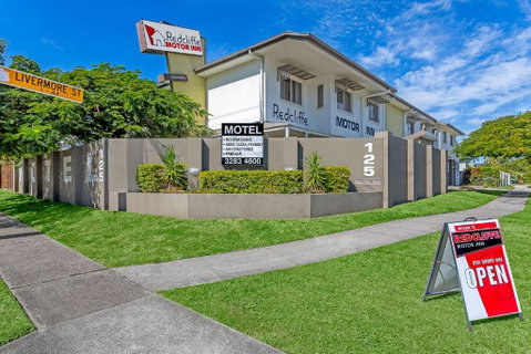 Redcliffe Motor Inn - Accommodation Sunshine Coast 0