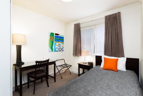 Redcliffe Motor Inn - Accommodation Sunshine Coast 1