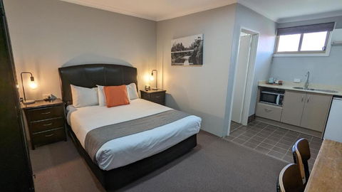 River Motel - Accommodation Sunshine Coast 2