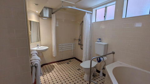 River Motel - Accommodation Sunshine Coast 1