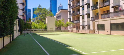 Resort-style Living In Perth CBD - 2X2 Apt - Accommodation Sunshine Coast 1
