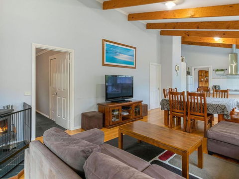 Red Rocks Villa - Accommodation Sunshine Coast 2
