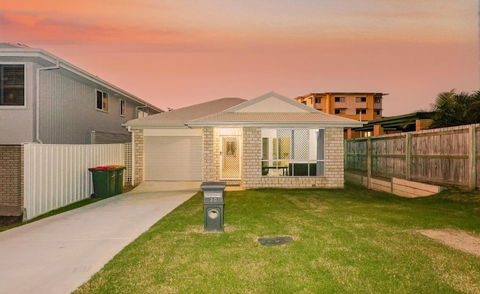 Redcliffe - Accommodation Sunshine Coast 3