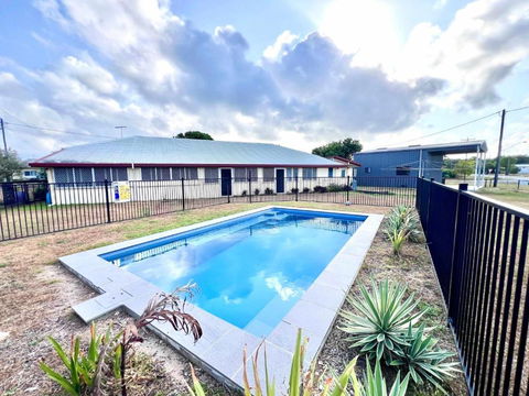 Reef Shack Beach Vibes Stroll To The Beach - Accommodation Sunshine Coast 1