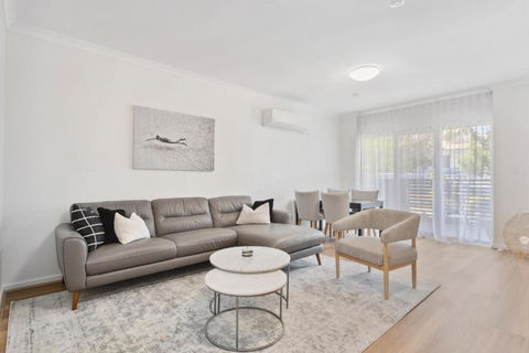 REGL20/11 - Regal In East Perth - Accommodation Sunshine Coast 0