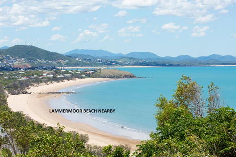RELAX @48 CLOSE TO BEACH Sleeps 7 - Accommodation Sunshine Coast 1